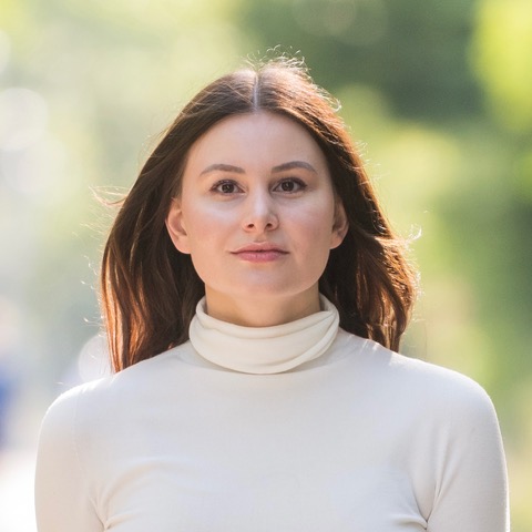 Headshot Felicia_Option 2 Headshot Felicia_Option 2